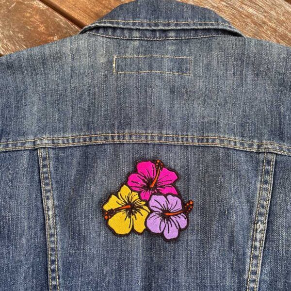 hawaiian floral embroidered iron on patch – tropical flower design hawaiian floral embroidered iron on patch – tropical flower design